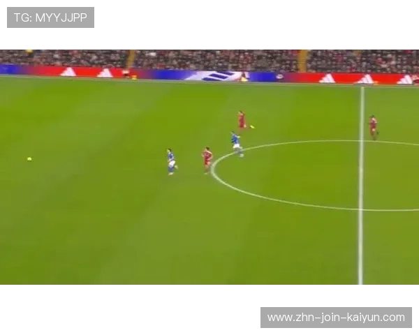 利物浦右路连线带来压倒性进攻势头 利物浦右路连线带来压倒性进攻势头