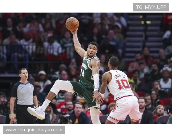 字母哥连续回合冲击，密尔沃基雄鹿持续施压