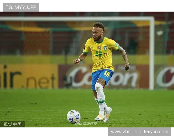 巴黎中路连续斜传形成空当，内马尔推射见效